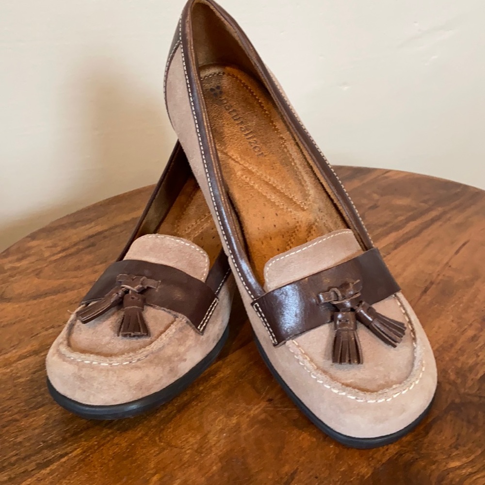 Naturalizer size 7M brown leather and lighter color suede
